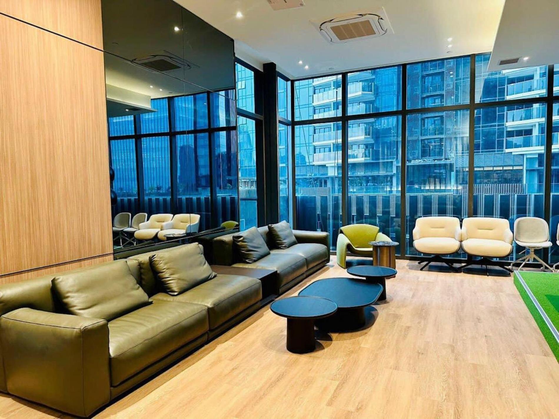 The Opera Apartment Cental Saigon Free Pool-Gym-Sauna Room- Golf Mini Ho Chi Minh City Exterior photo