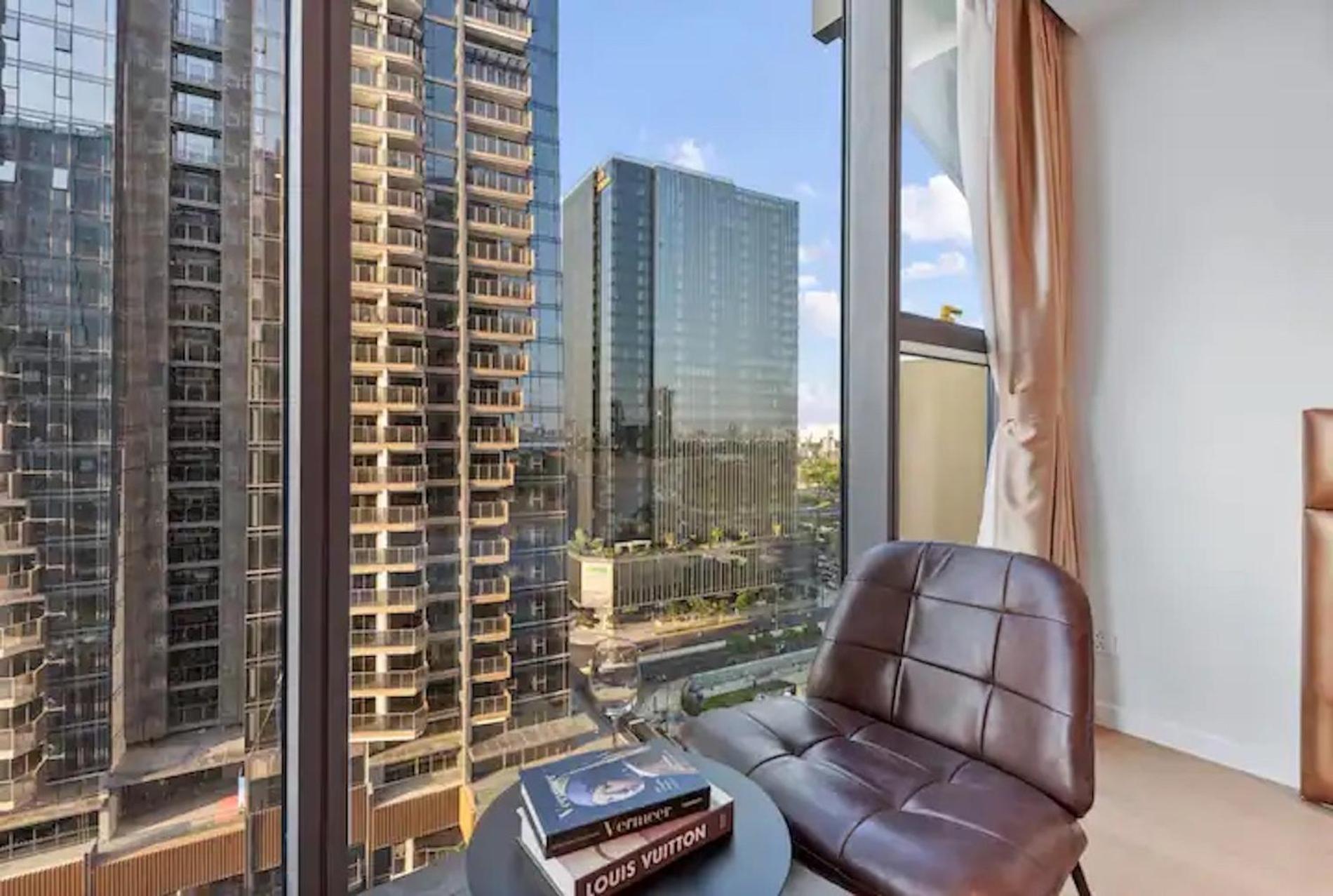 The Opera Apartment Cental Saigon Free Pool-Gym-Sauna Room- Golf Mini Ho Chi Minh City Exterior photo